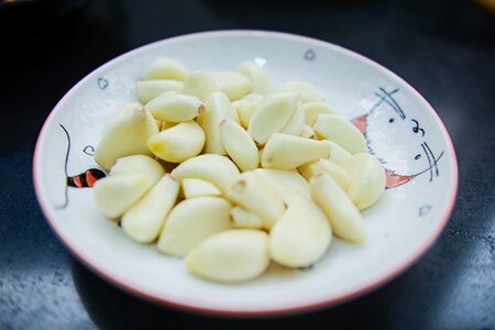 Garlics are one of the best source of alkaline