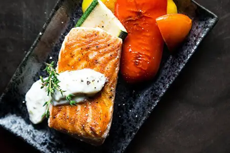 Heart, skin, and brain health benefits from the nutrients from salmons