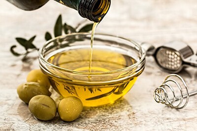 Olive oil can improve male reproductive health Olive oil can improve male reproductive health