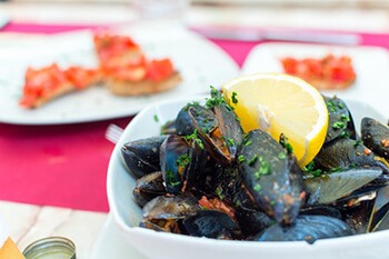 Mussels are high in purine