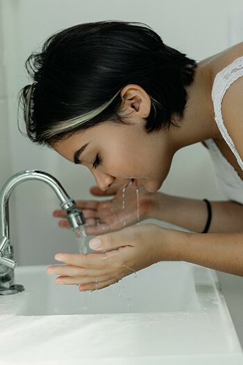 You can use baking soda to minimise blackheads