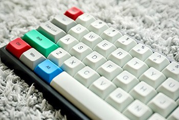 Make keyboards look new again using acetone