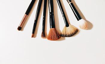 clean make up brushes