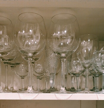 clean wineglasses