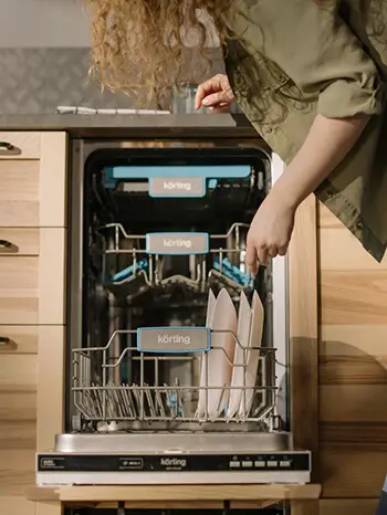 deodorize and clean dishwasher using baking soda