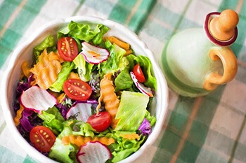 dress salad with apple cider vinegar