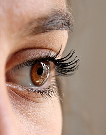 Put a coat on your eyelashes before you go to bed