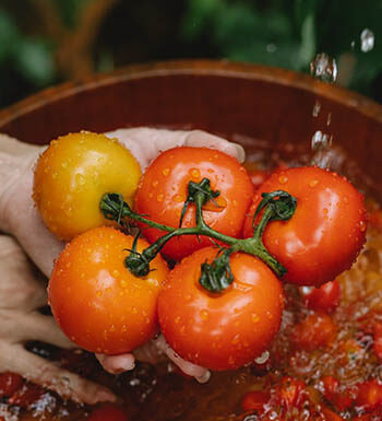 rinsing vegetables