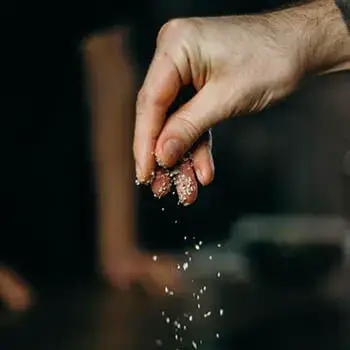 رادع الملح للبراغيث رش الملح